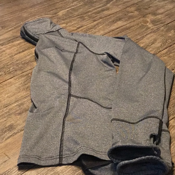 Puma 1/4 zip  small - Picture 2 of 5
